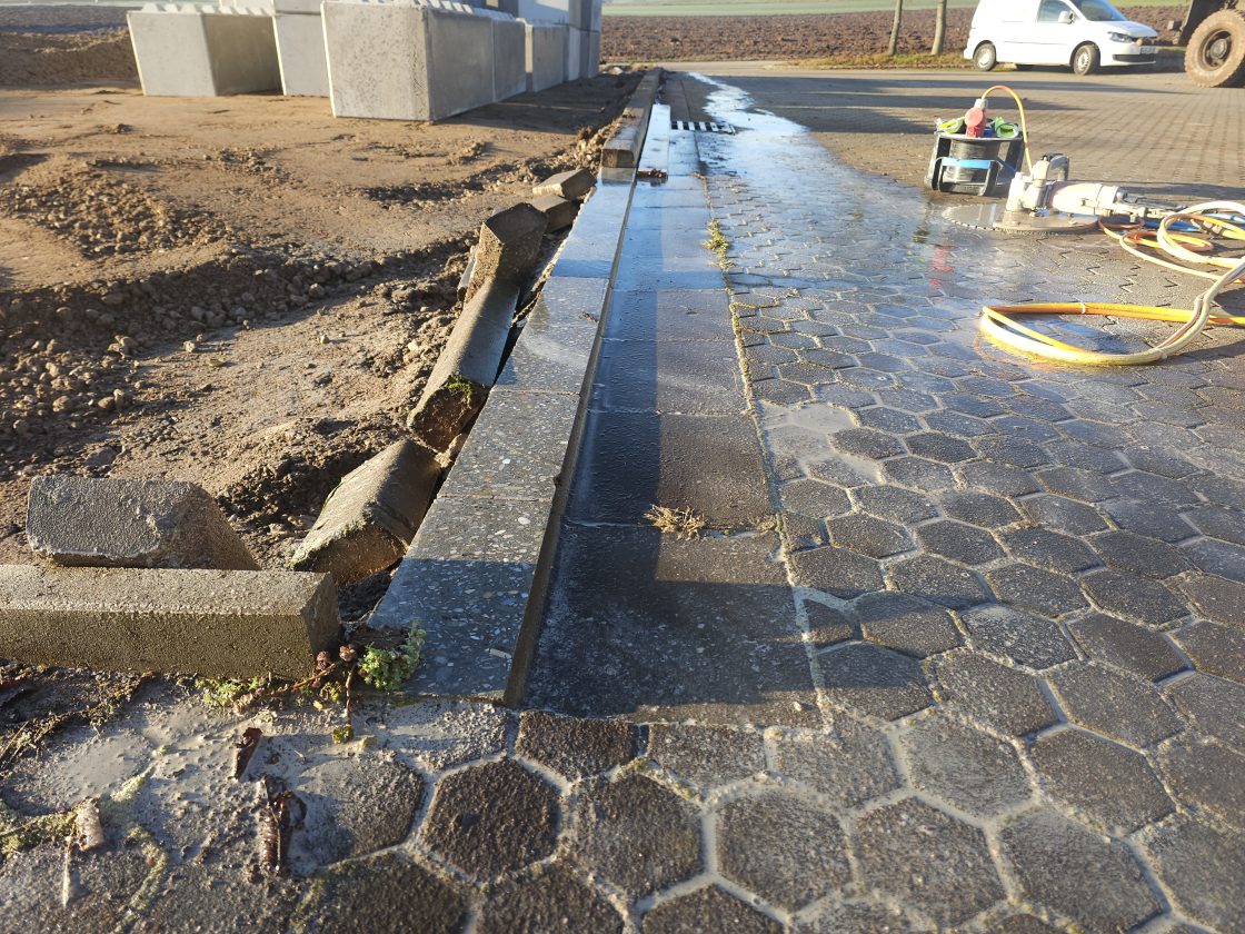 Handsägen und Schlitzfräsen